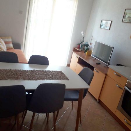 Apartments Mira Makarska Eksteriør bilde