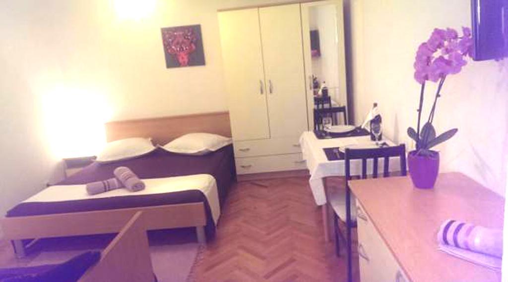 Apartments Mira Makarska Rom bilde