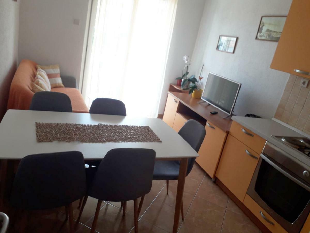 Apartments Mira Makarska Eksteriør bilde